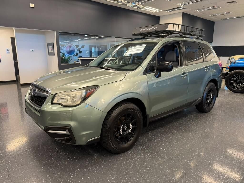 Used 2017 Subaru Forester 2.5i w/ Alloy Wheel Package
