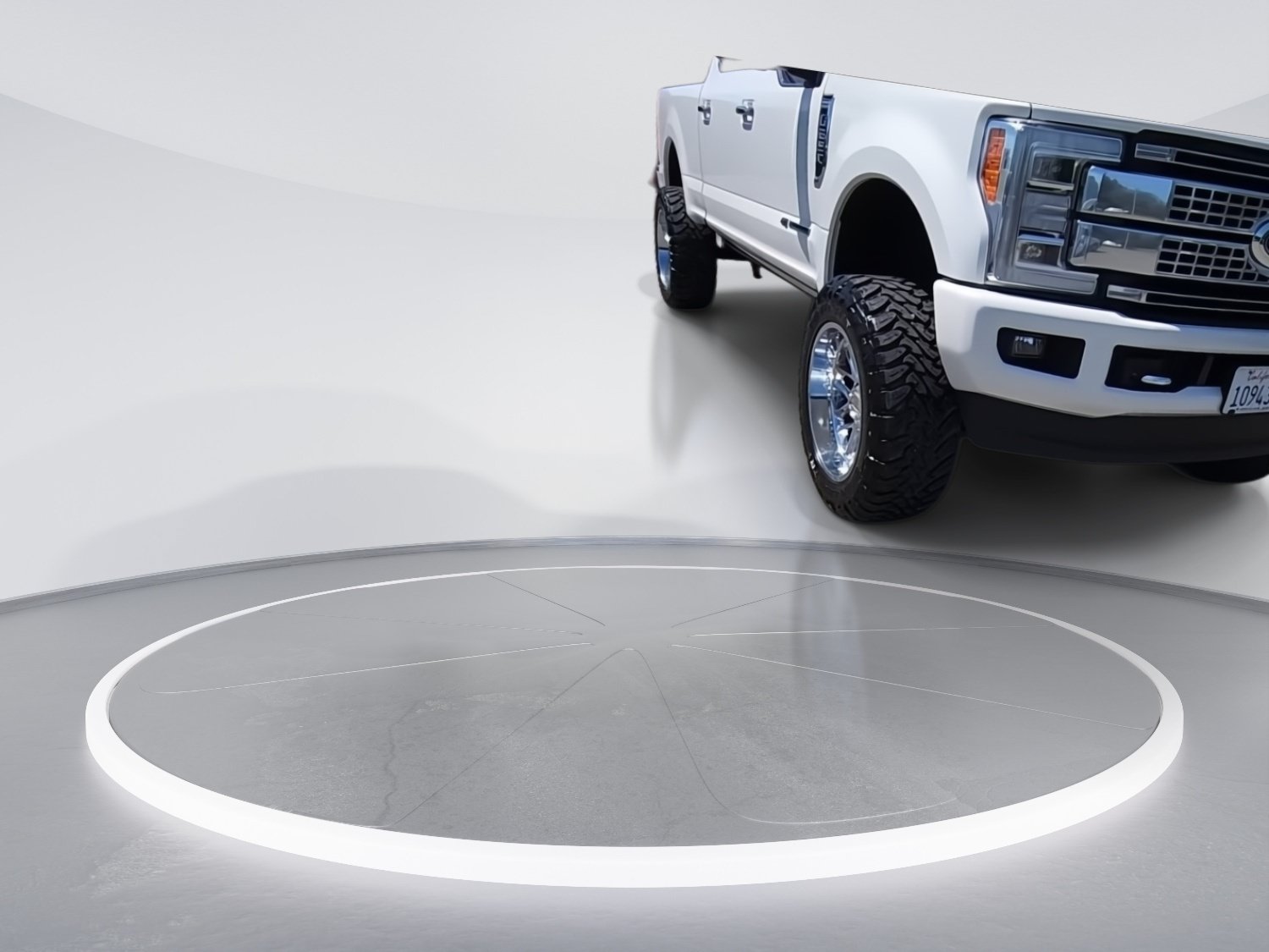 Used 2019 Ford F250 Platinum AWD/4WD image 2