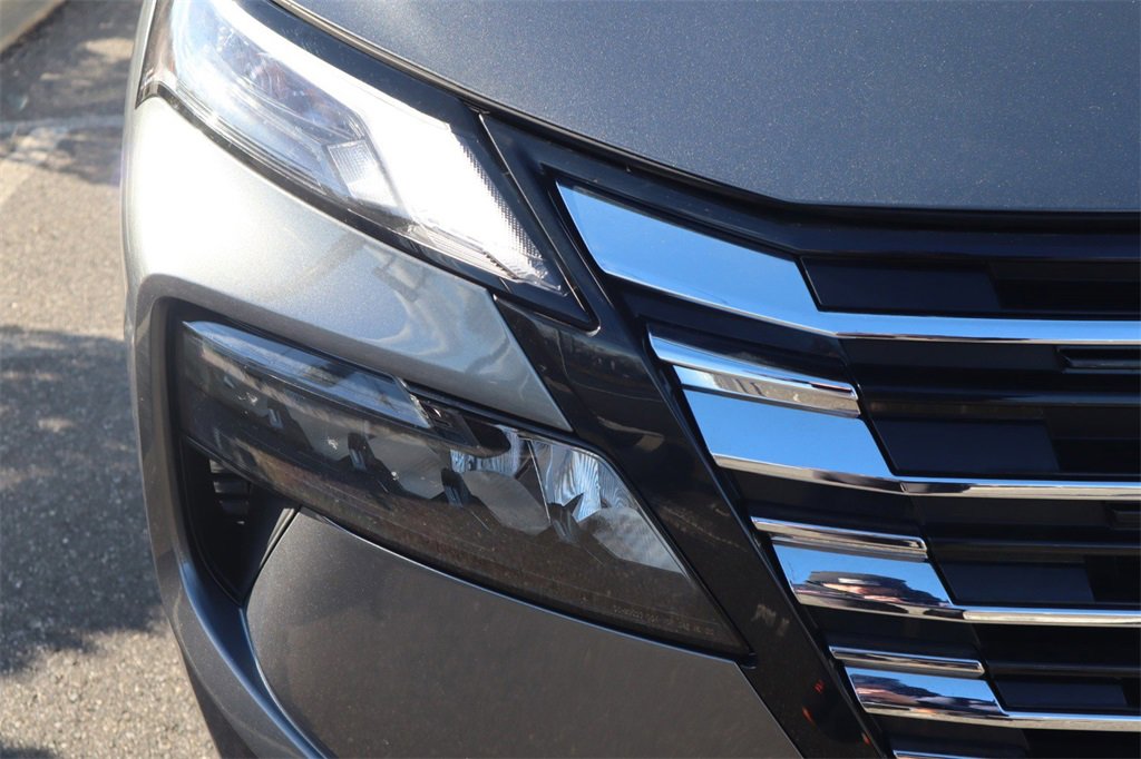 Certified 2024 Nissan Rogue SV w/ SV Premium Package image 9