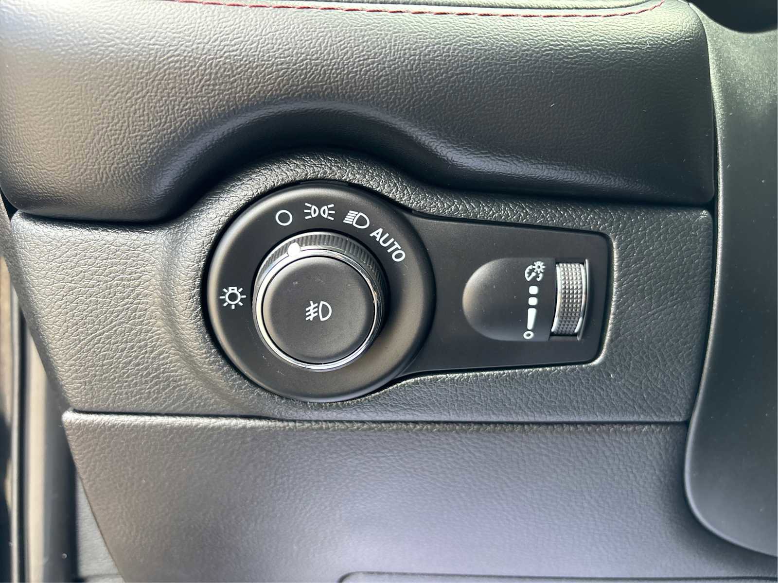 Used 2021 Dodge Durango R/T w/ Technology Group image 20