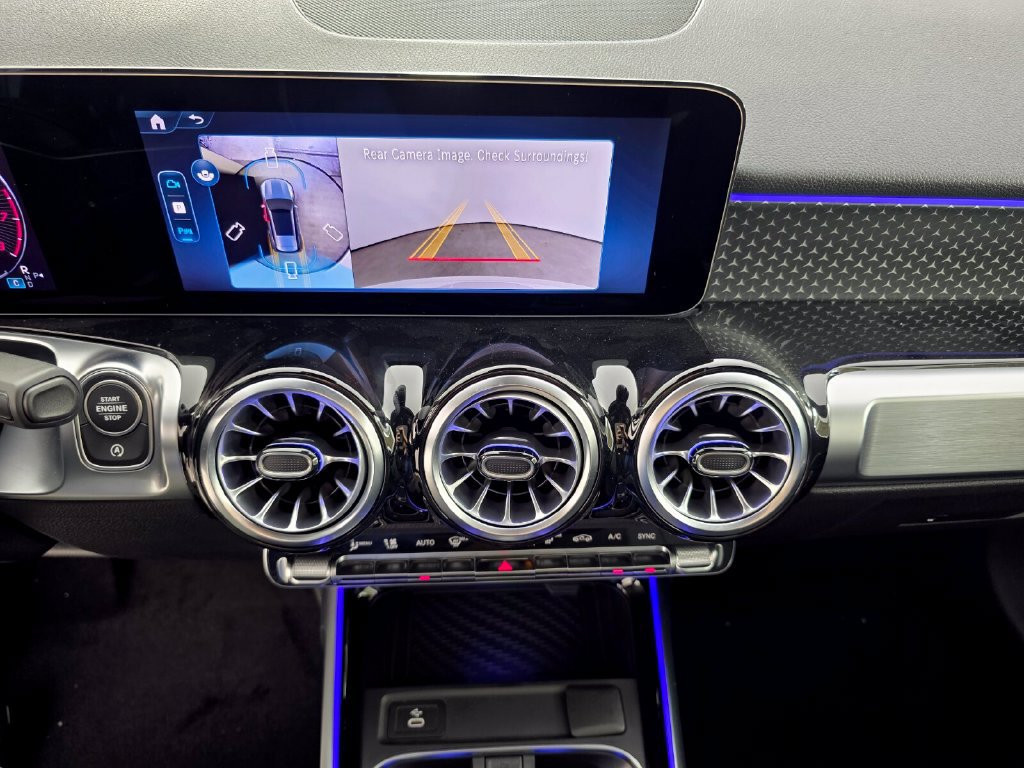 New 2026 Mercedes-Benz GLB 250 image 14
