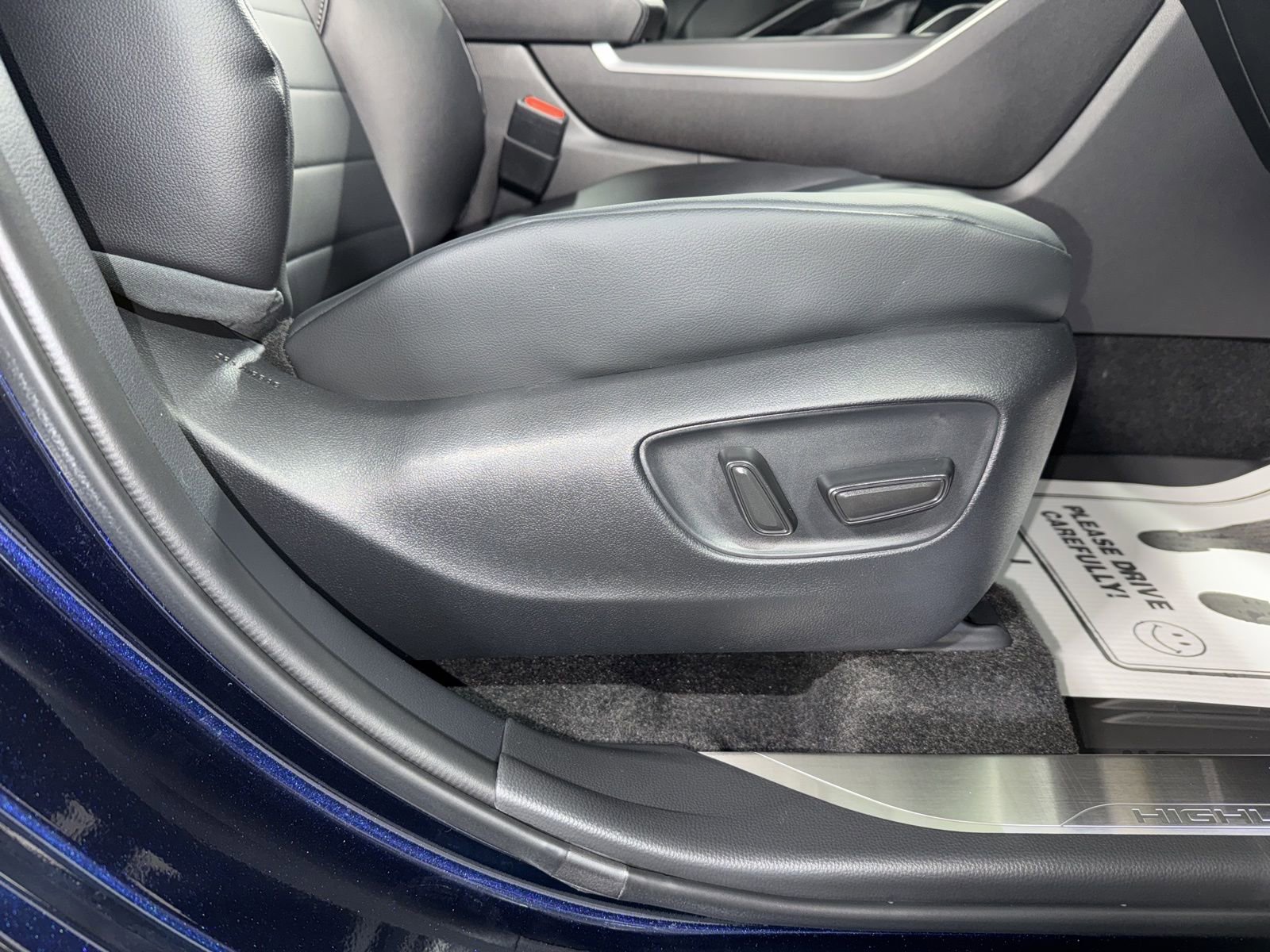 New 2026 Toyota Highlander XLE image 11