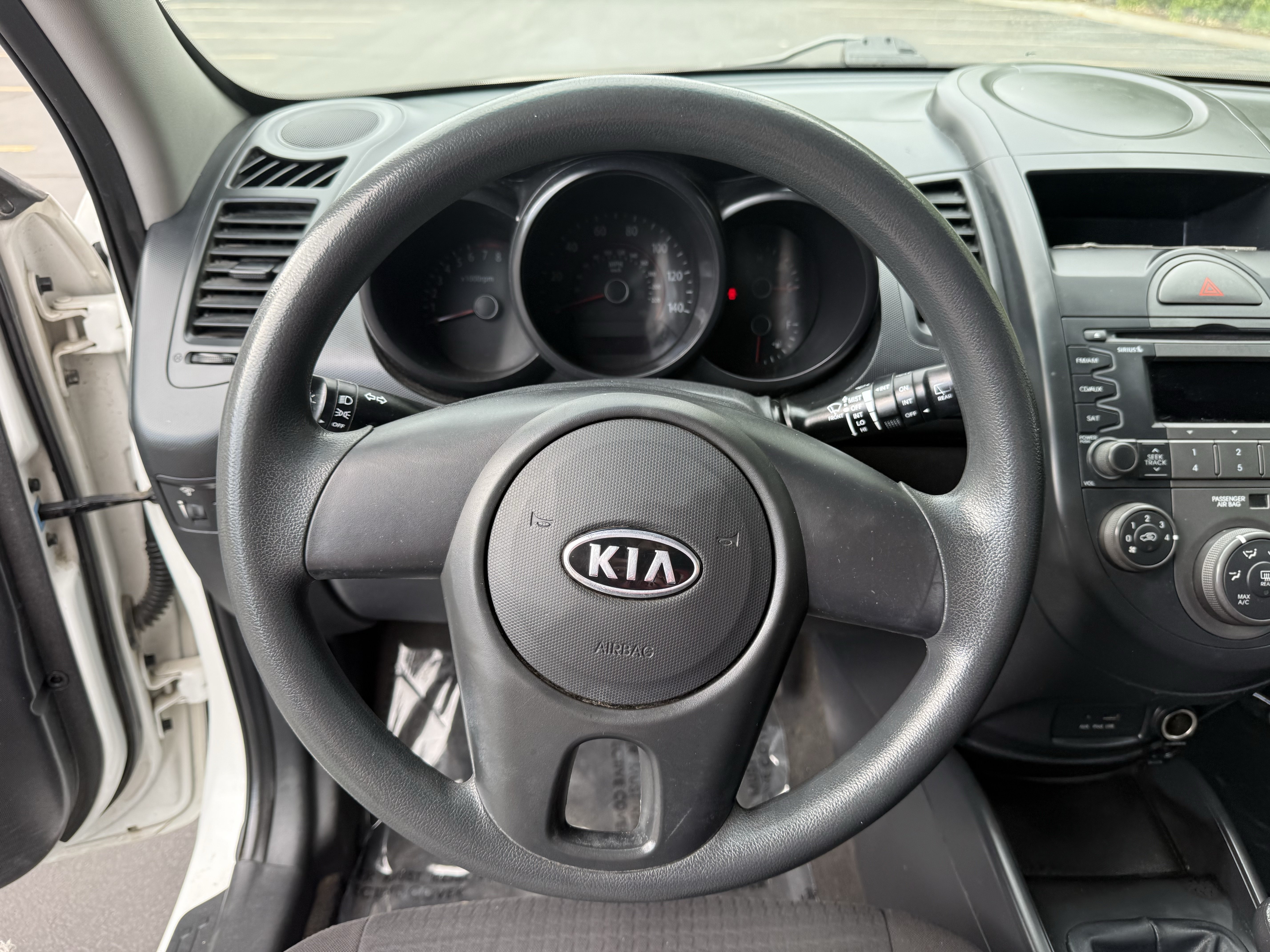 Used 2010 Kia Soul FWD image 16
