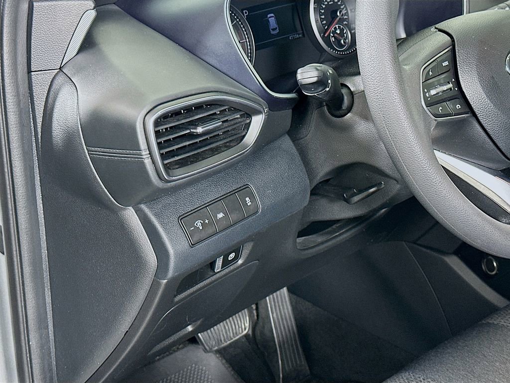 Certified 2023 Hyundai Santa Fe SE image 10