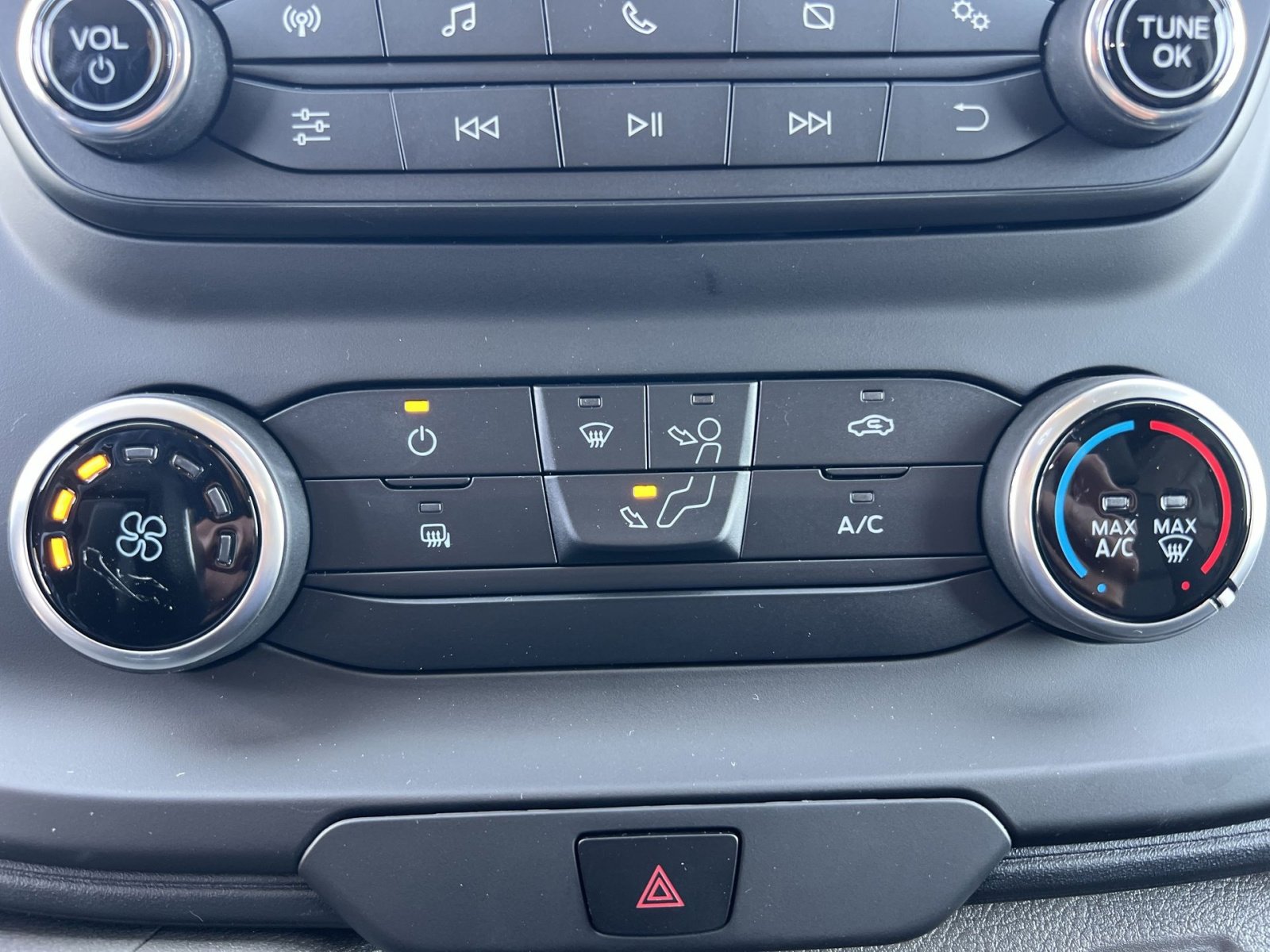 New 2025 Ford Transit 150 Low Roof image 28