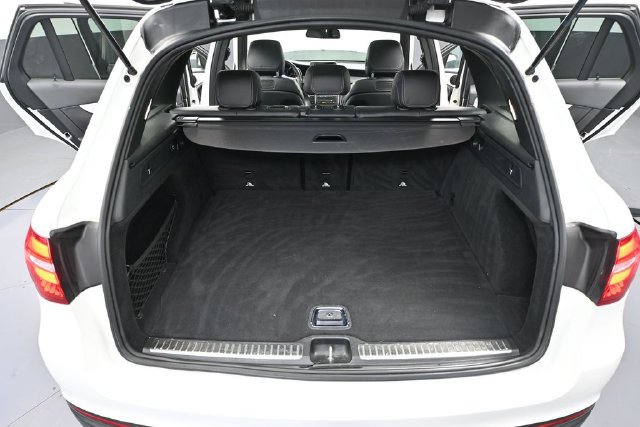 Used 2019 Mercedes-Benz GLC 300 image 32