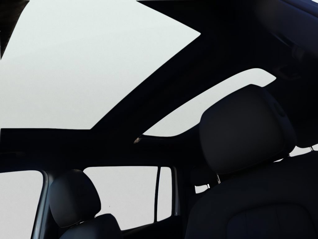 New 2026 Mercedes-Benz GLB 250 4MATIC image 51