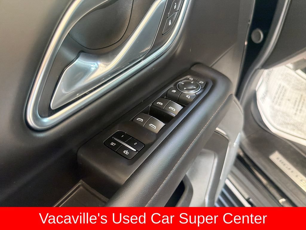 Used 2024 Chevrolet Tahoe High Country AWD/4WD image 11
