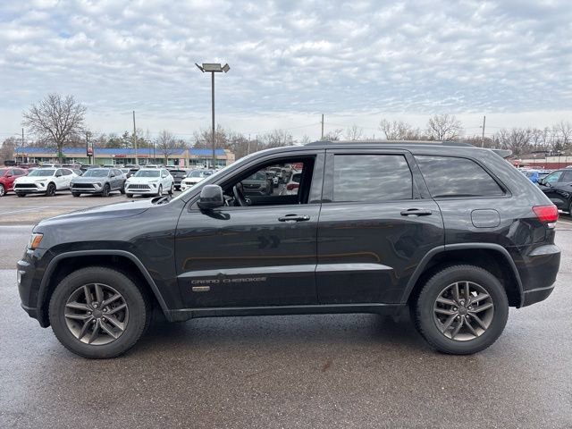 Used 2016 Jeep Grand Cherokee Laredo 75th Anniversary image 10