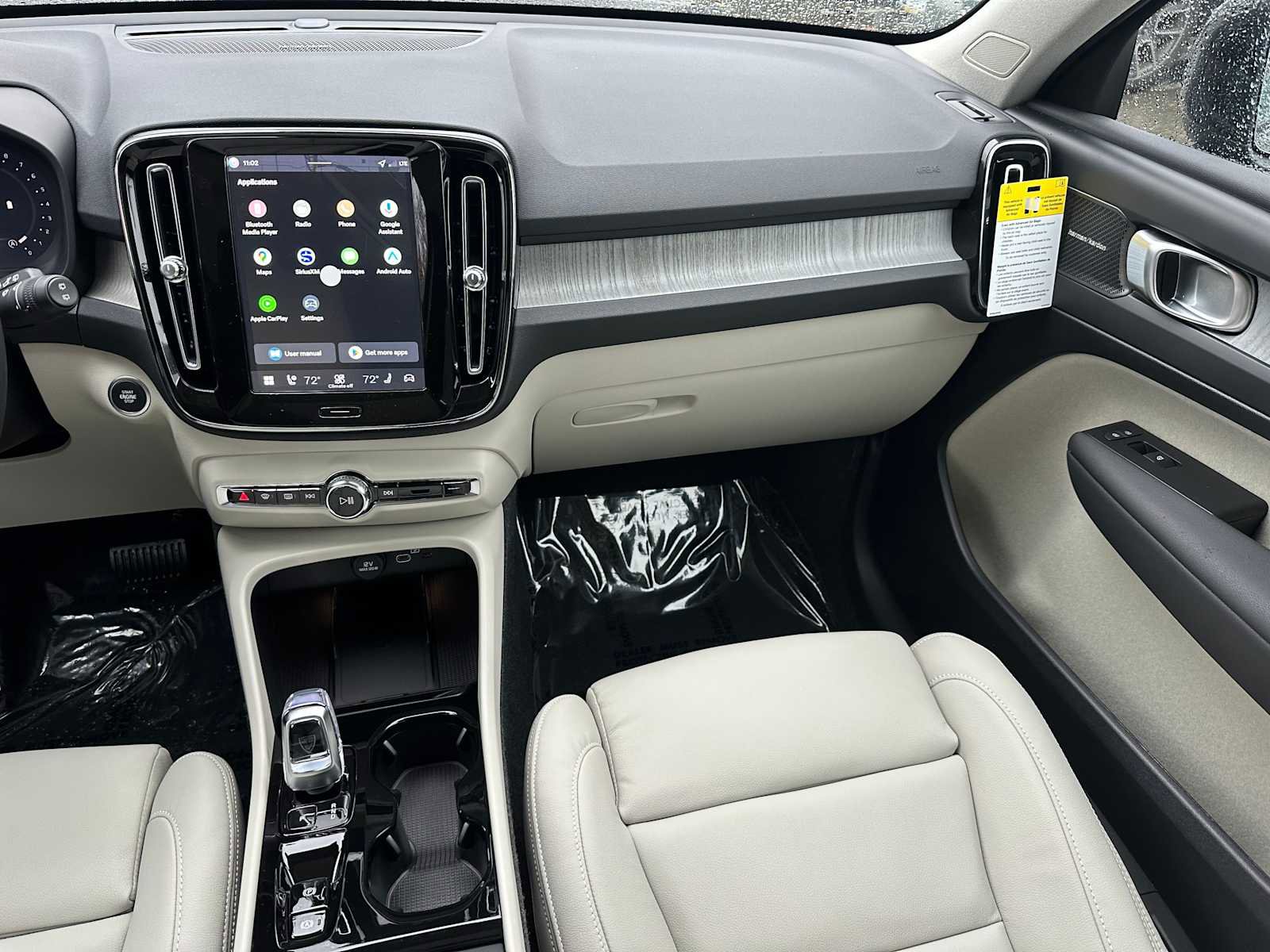 New 2026 Volvo XC40 B5 Plus w/ Climate Package image 24