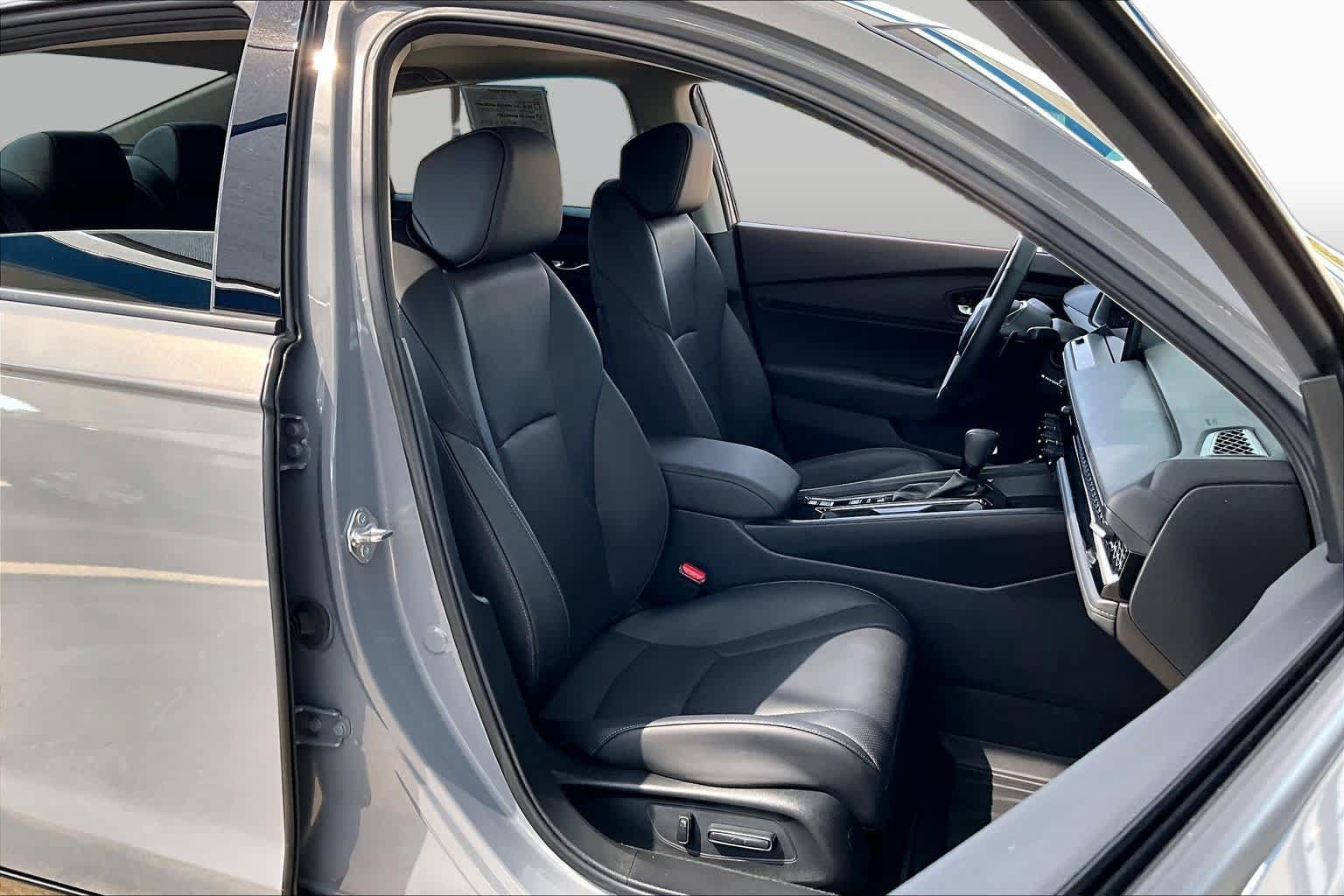 Used 2025 Honda Accord EX-L image 9