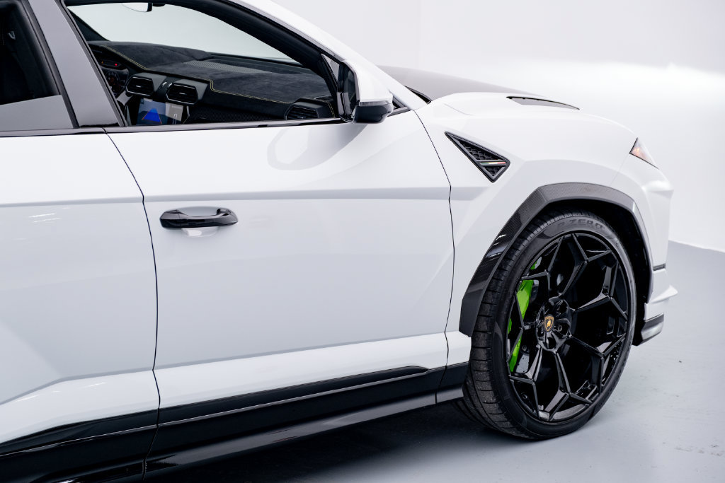 Used 2024 Lamborghini Urus Performante AWD/4WD image 29