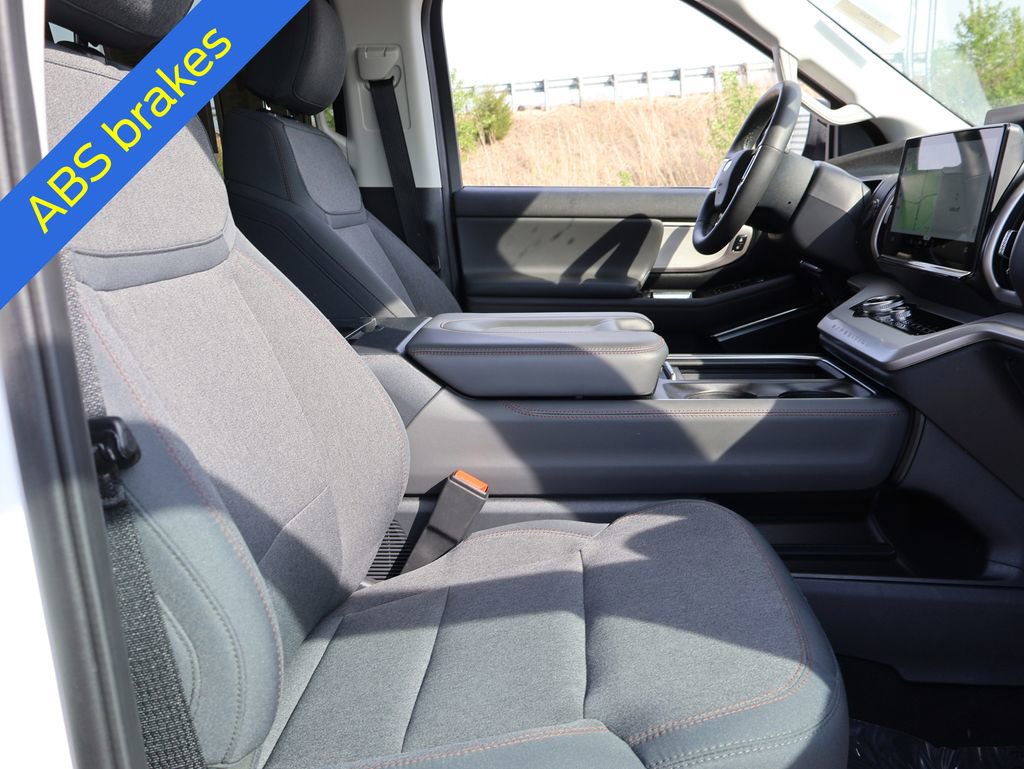 Certified 2025 Ford Expedition Active image 10