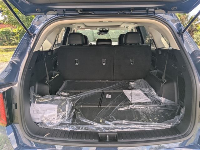New 2026 Kia Sorento S w/ S Panoramic Sunroof Package FWD image 13