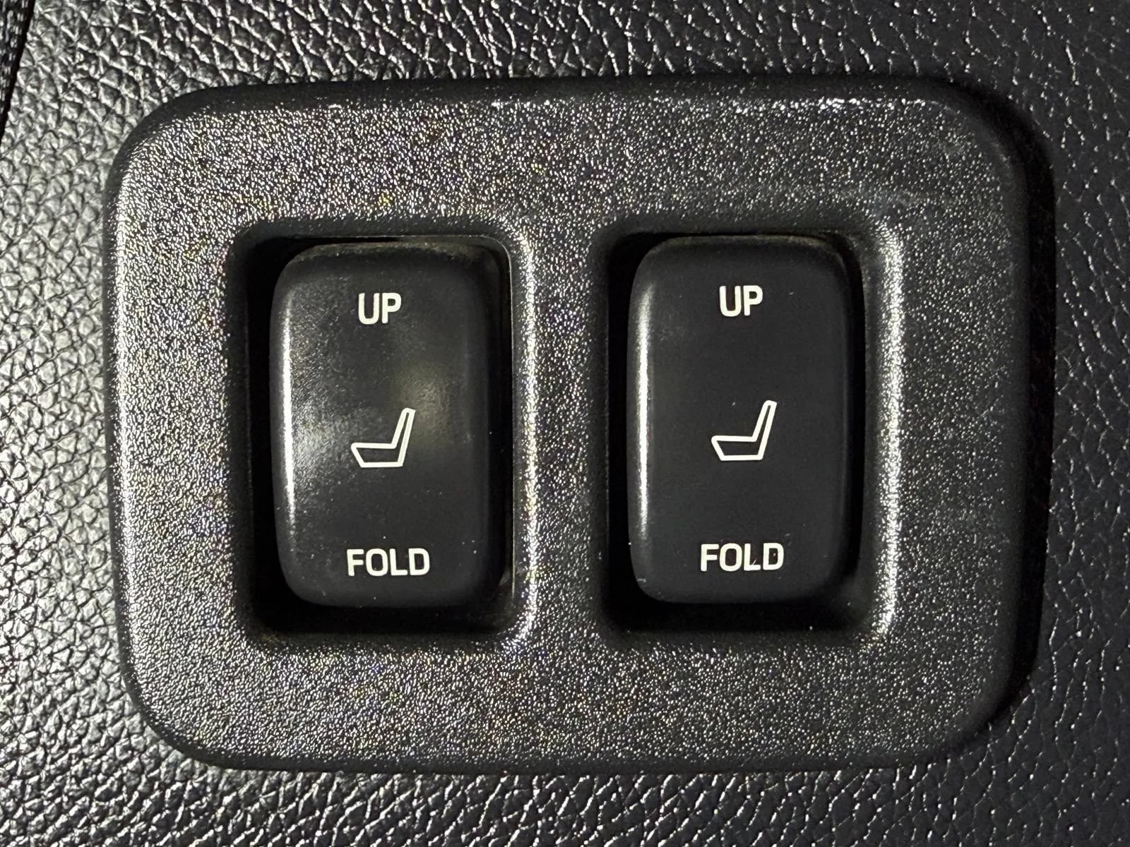 Used 2015 Lincoln Navigator 4WD image 14