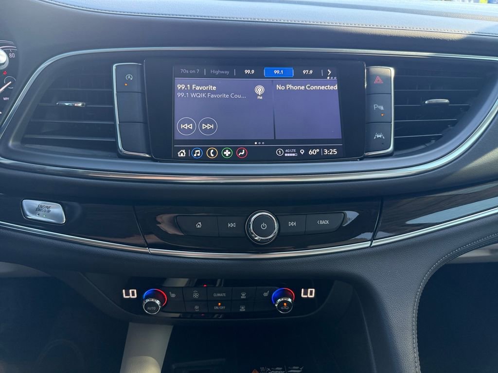 Used 2023 Buick Enclave Essence image 23