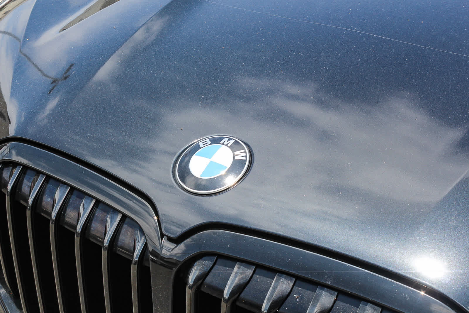 Used 2022 BMW X7 xDrive40i w/ M Sport Package AWD/4WD image 11