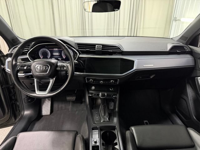Used 2020 Audi Q3 2.0T Premium Plus w/ Premium Plus Package AWD/4WD image 13