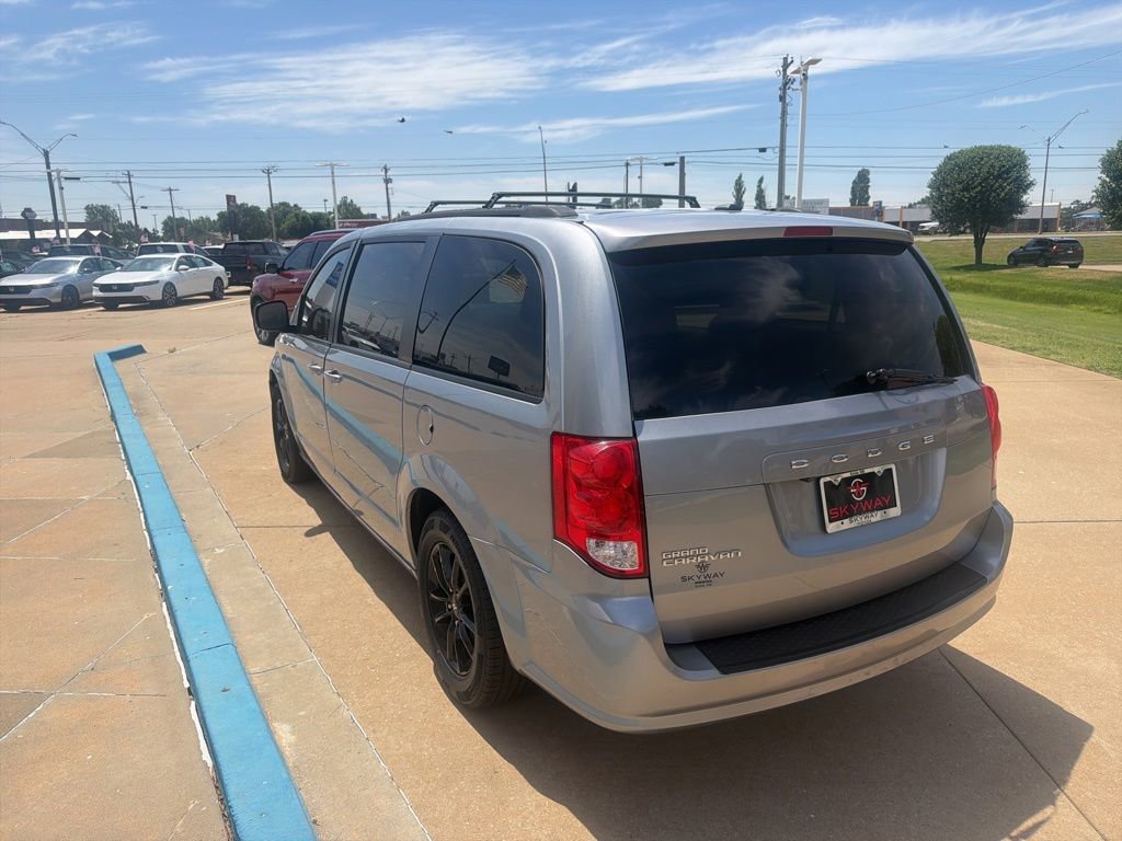 Used 2020 Dodge Grand Caravan SE FWD image 5