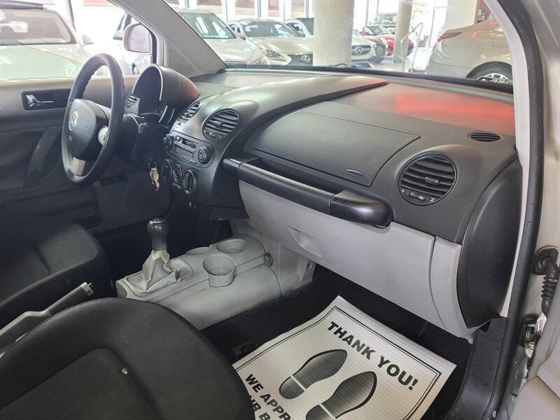 Used 2000 Volkswagen Beetle GL image 13