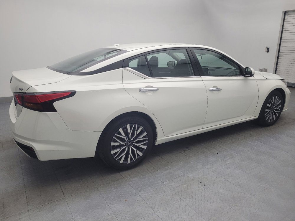 Used 2023 Nissan Altima 2.5 SV image 10