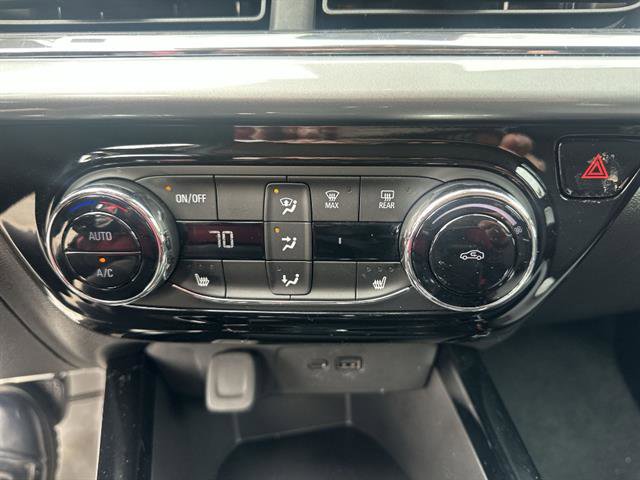 Certified 2025 Chevrolet Trax LT w/ Driver Confidence Package image 17