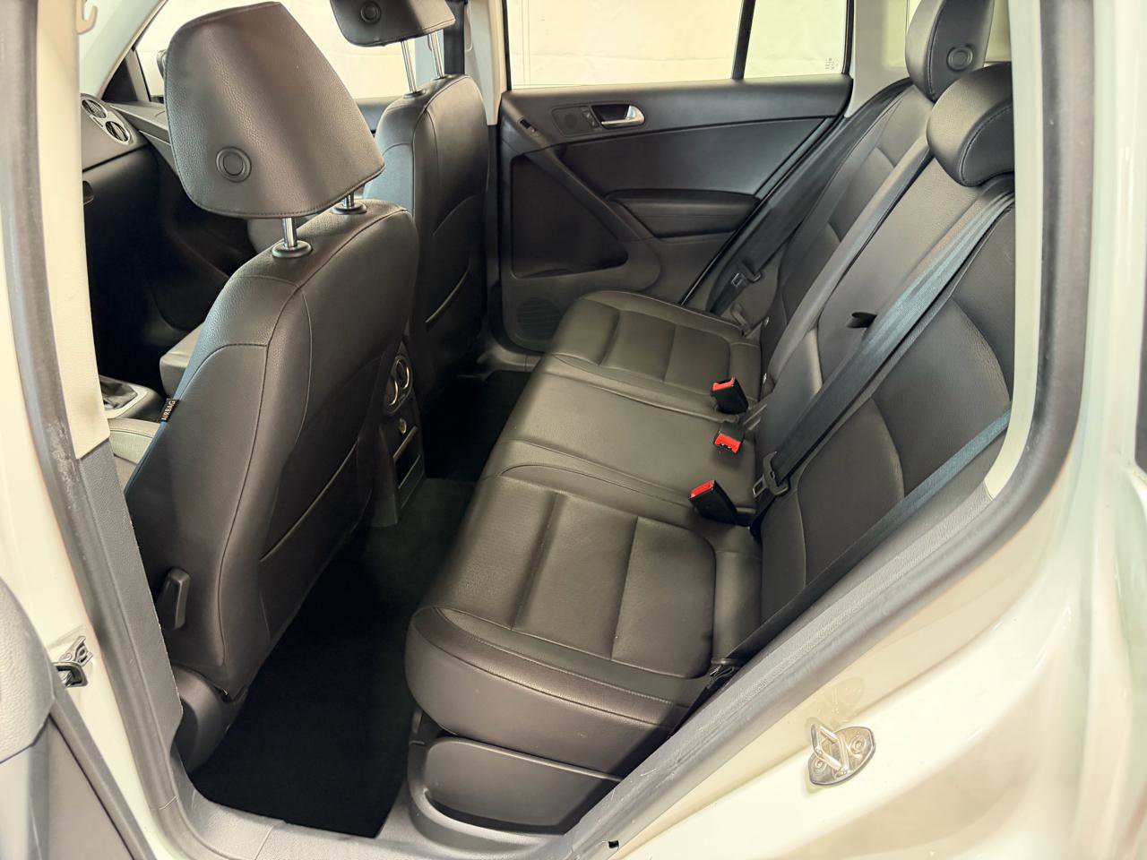 Used 2017 Volkswagen Tiguan S FWD image 21