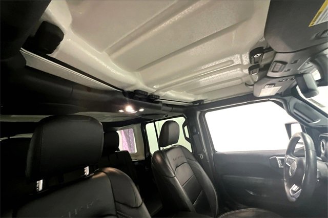 Used 2022 Jeep Wrangler Unlimited Sahara w/ Cold Weather Group image 28