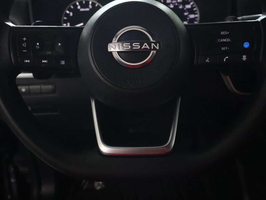 Used 2023 Nissan Rogue SV AWD/4WD image 18