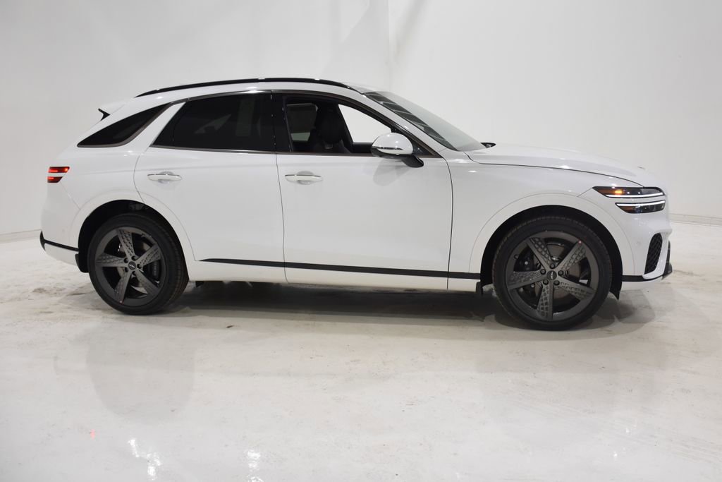 New 2025 Genesis GV70 3.5T Sport w/ Sport Advanced Package image 3