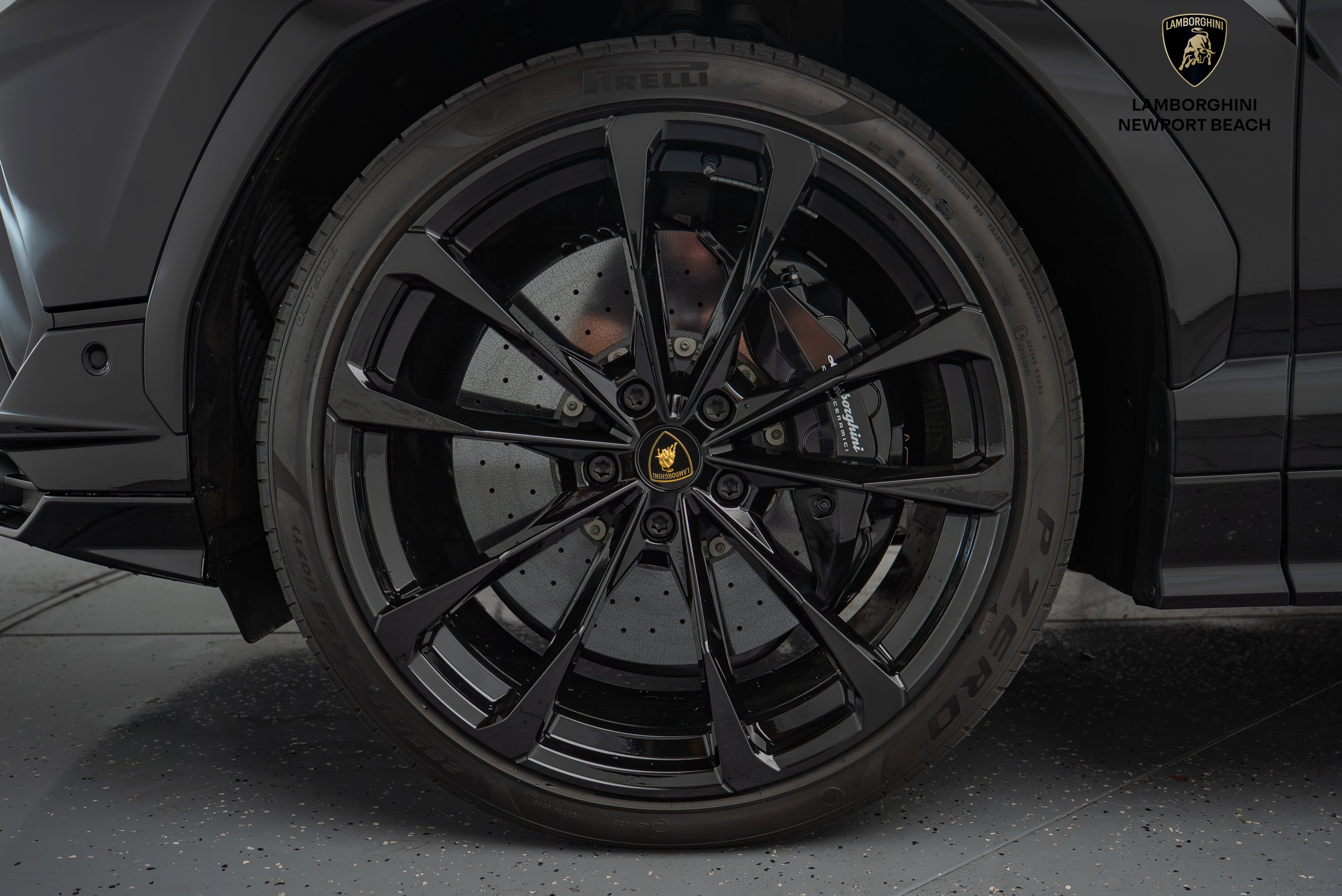 Used 2024 Lamborghini Urus S image 38