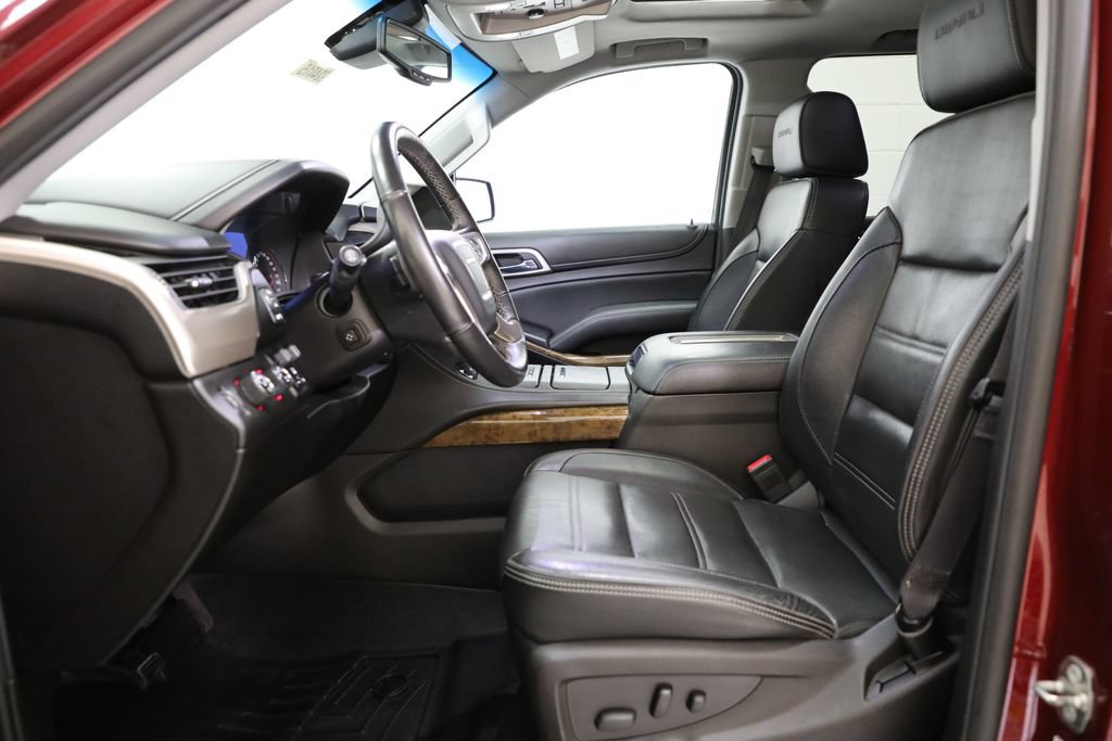 Used 2016 GMC Yukon Denali w/ Open Road Package AWD/4WD image 12