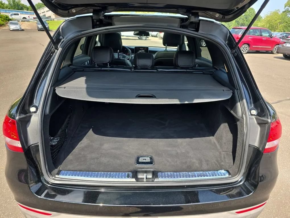 Used 2017 Mercedes-Benz GLC 300 4MATIC image 56