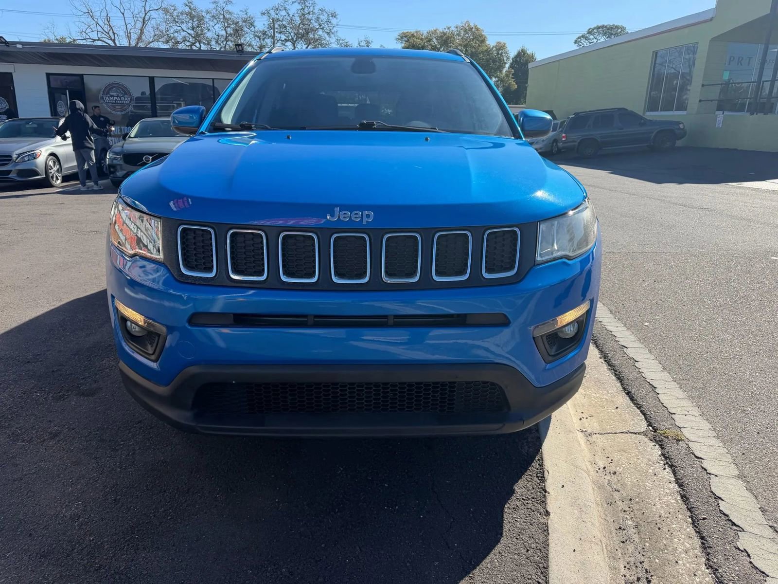Used 2019 Jeep Compass Latitude FWD image 6