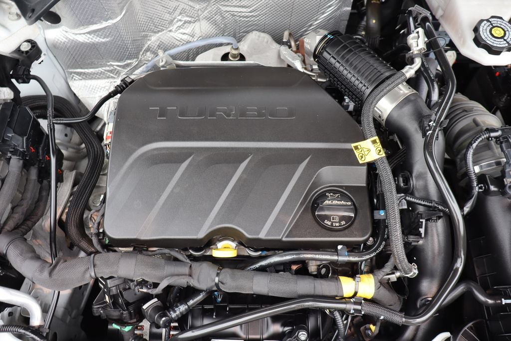 Used 2024 Chevrolet Trax RS w/ Sunroof Package FWD image 37