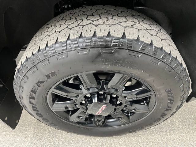 Used 2024 GMC Sierra 3500 AT4 w/ AT4 Premium Plus Package image 16