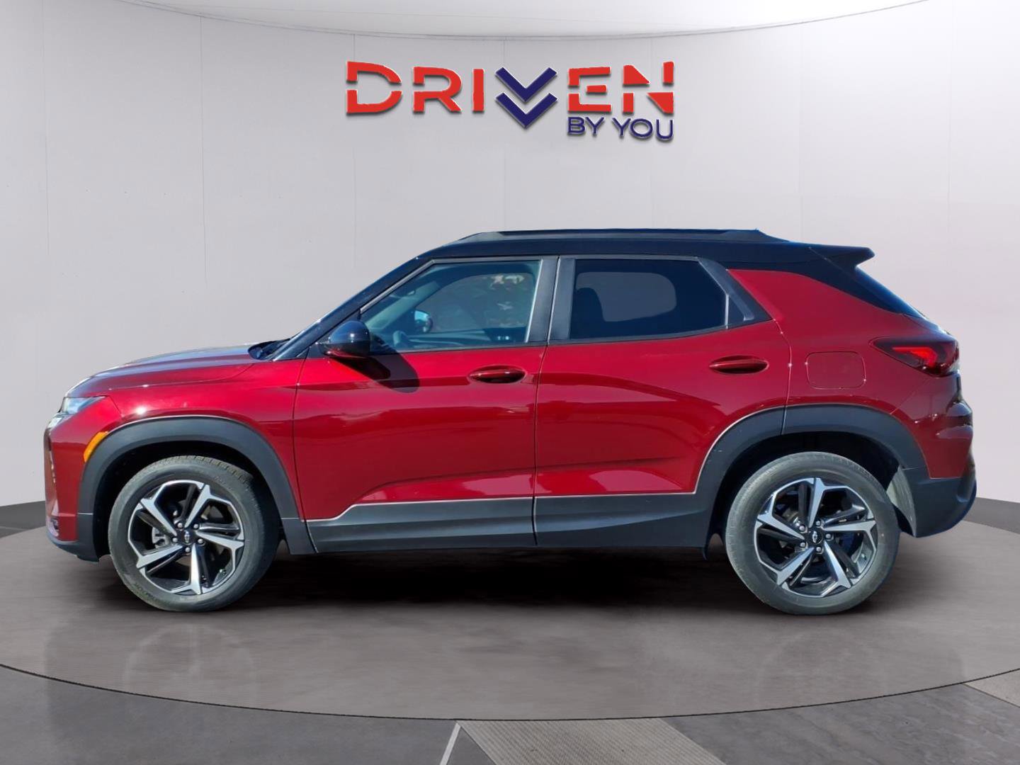 Used 2022 Chevrolet TrailBlazer RS w/ Technology Package image 2