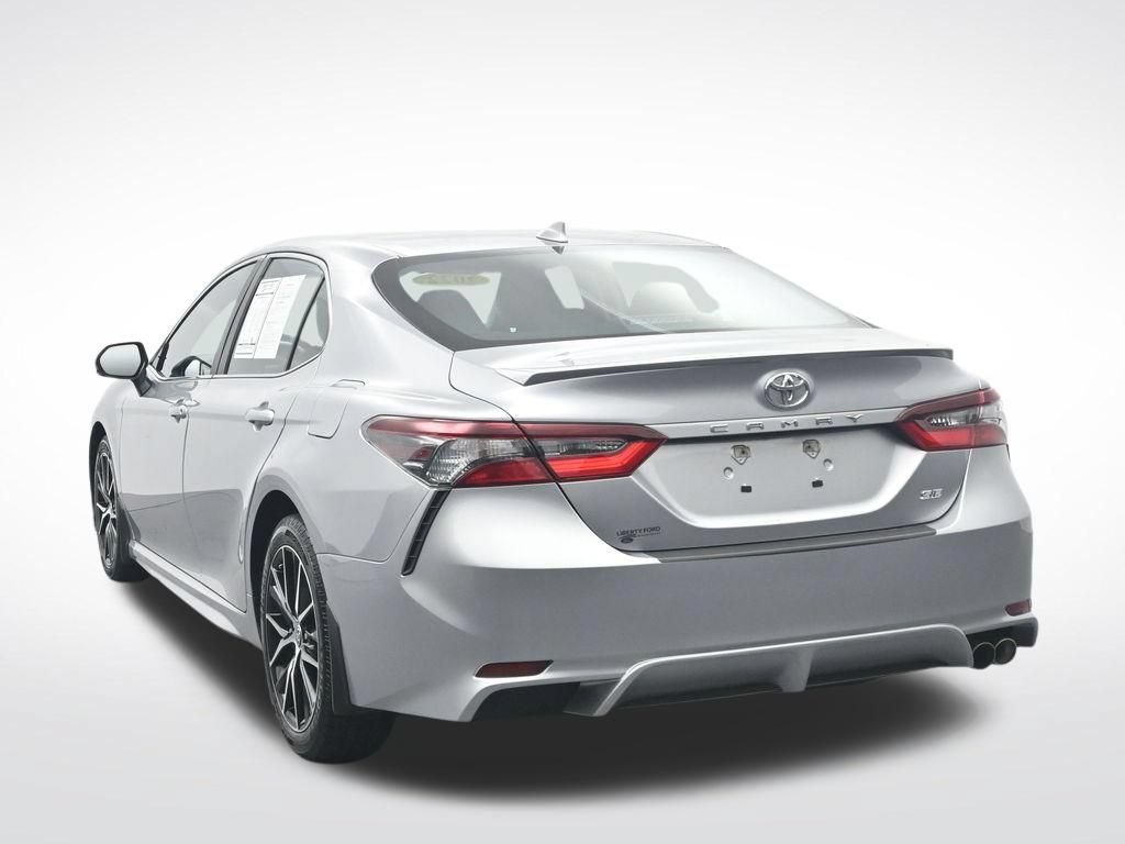 Used 2022 Toyota Camry SE FWD image 9