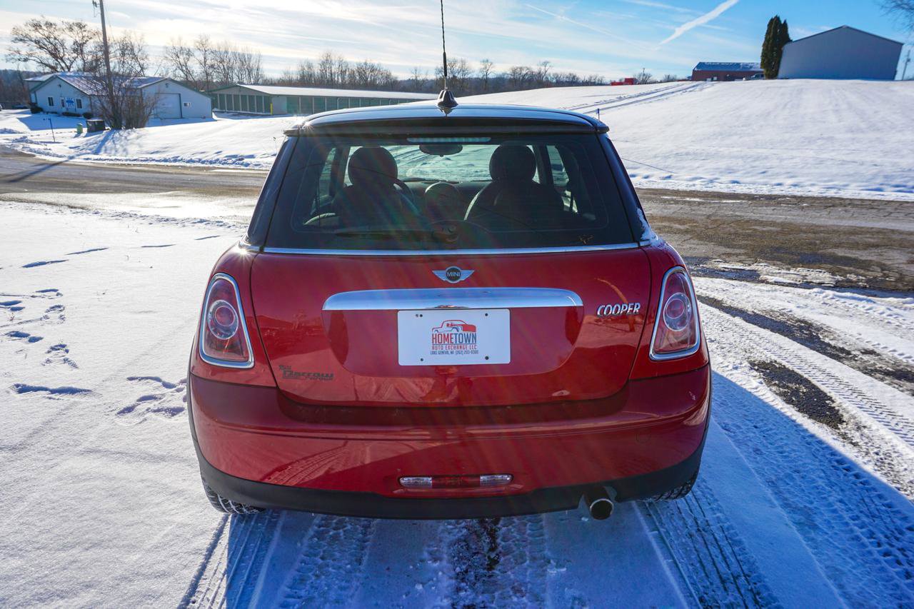Used 2011 MINI Cooper Hardtop image 4
