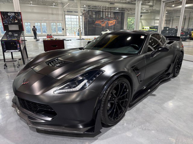 Used 2017 Chevrolet Corvette Grand Sport w/ Carbon Flash Badge Package RWD image 21
