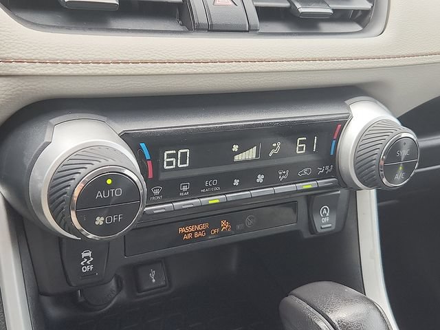 Used 2021 Toyota RAV4 XLE FWD image 10