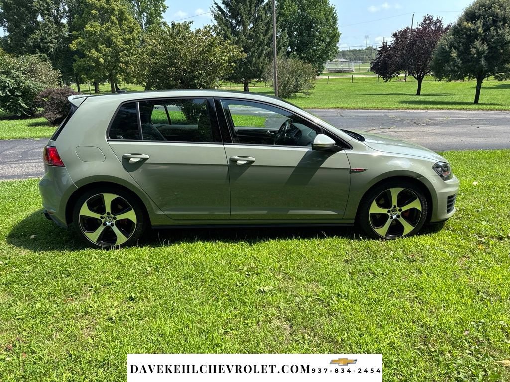 Used 2017 Volkswagen Golf 4-Door FWD image 7
