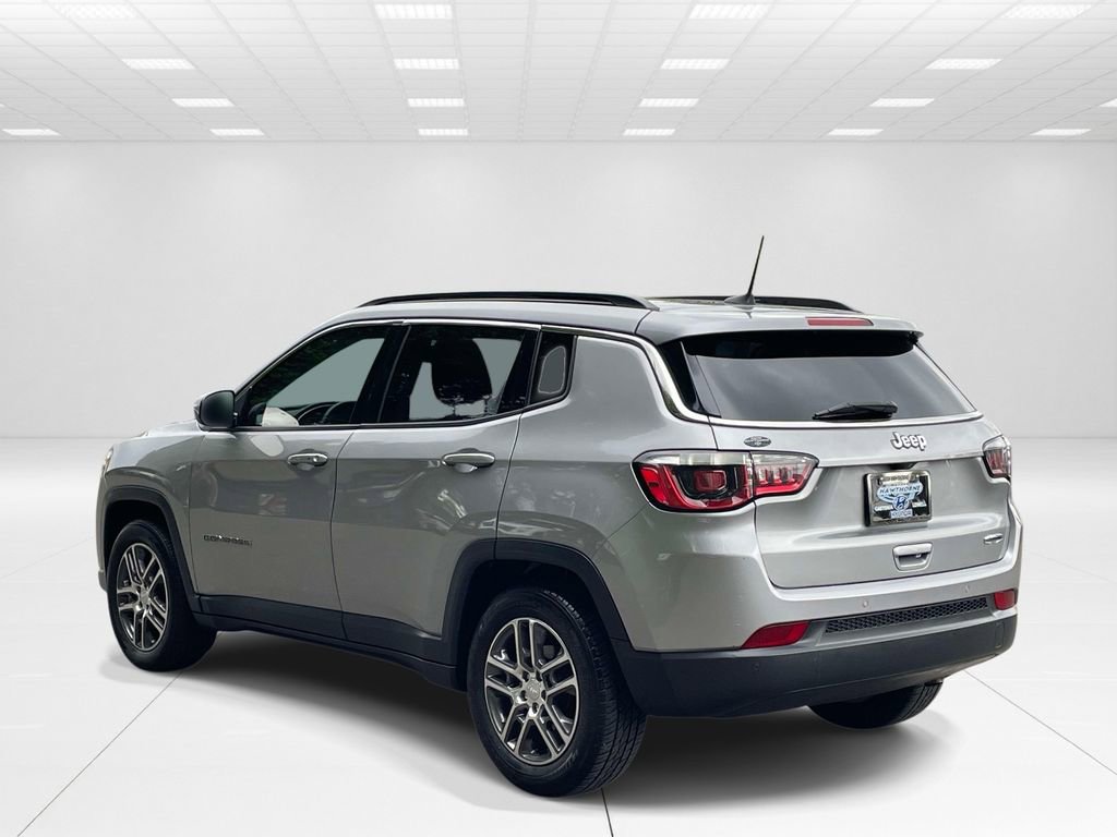 Used 2020 Jeep Compass Latitude FWD image 4