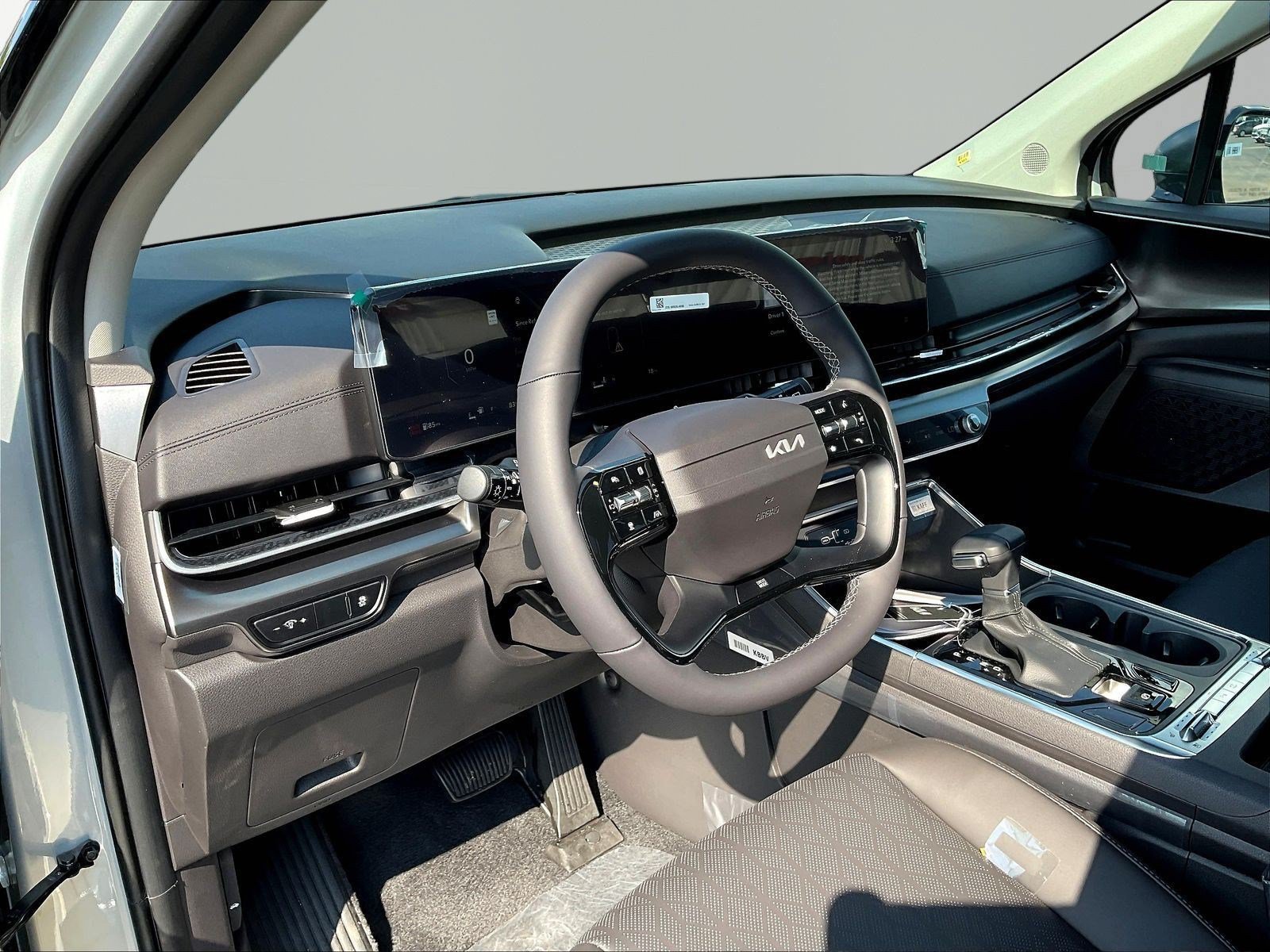 New 2027 Kia Carnival SX w/ Dark Edition Package FWD image 16
