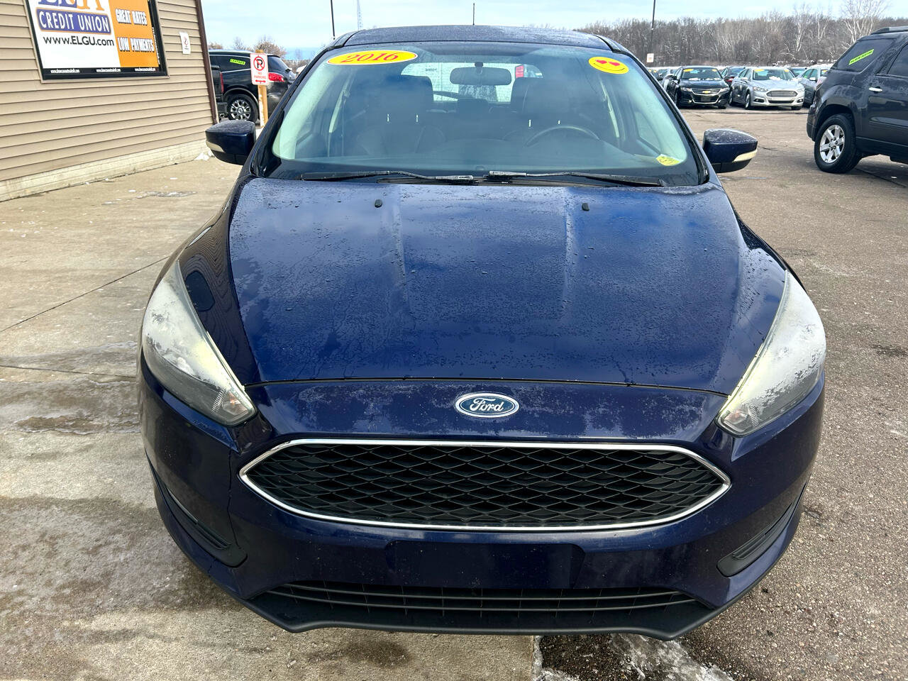 Used 2016 Ford Focus SE w/ Equipment Group 201A image 2