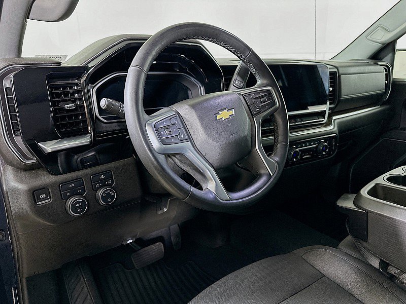 Used 2023 Chevrolet Silverado 1500 LT image 9
