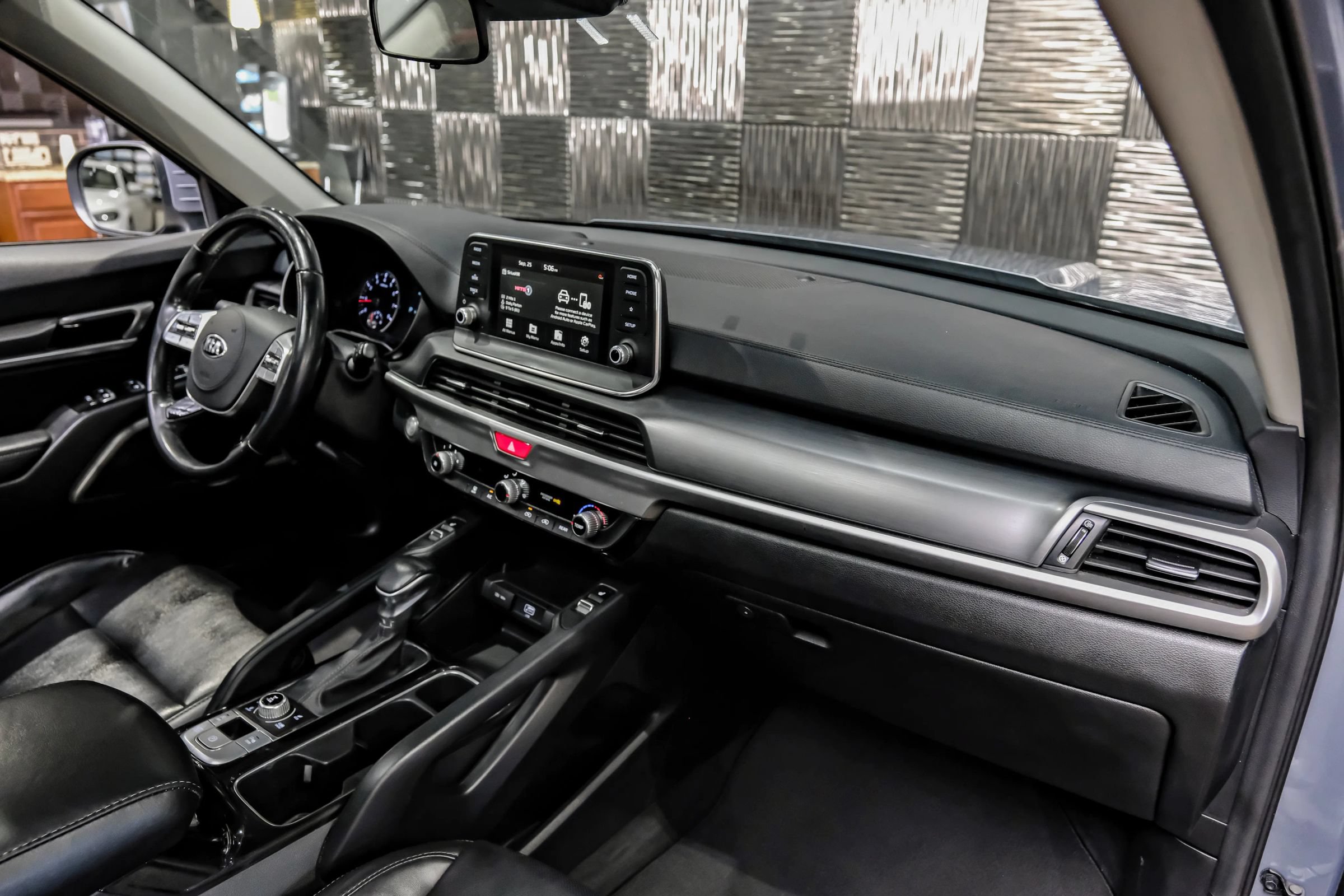 Used 2021 Kia Telluride S AWD/4WD image 11