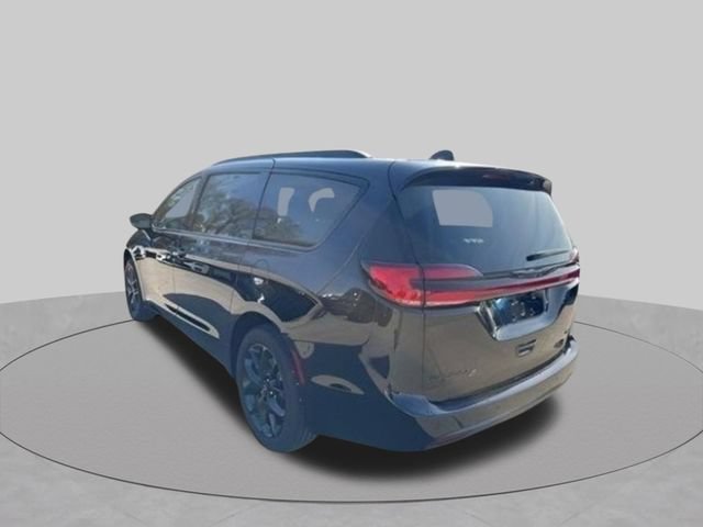 New 2026 Chrysler Pacifica Select w/ S Appearance Package AWD/4WD image 8