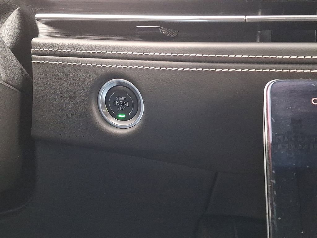 Used 2025 Cadillac Escalade Sport Platinum w/ LPO, Floor Liner Package image 31