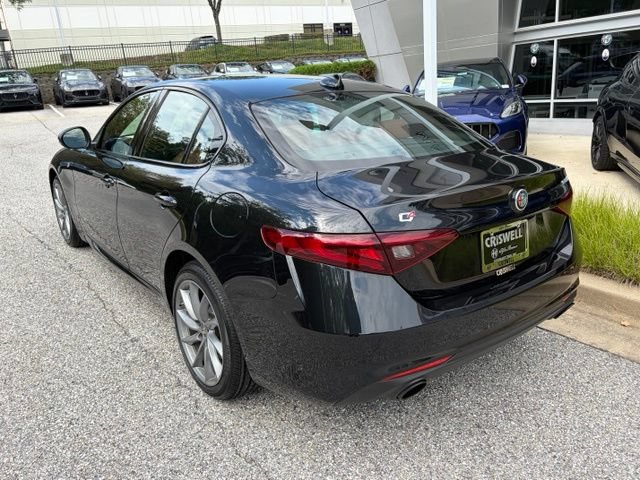 Used 2023 Alfa Romeo Giulia Ti AWD/4WD image 6